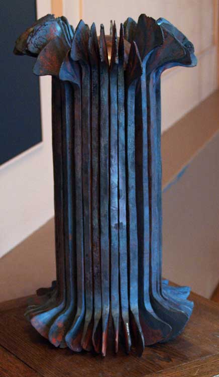 Segmented
                Urn